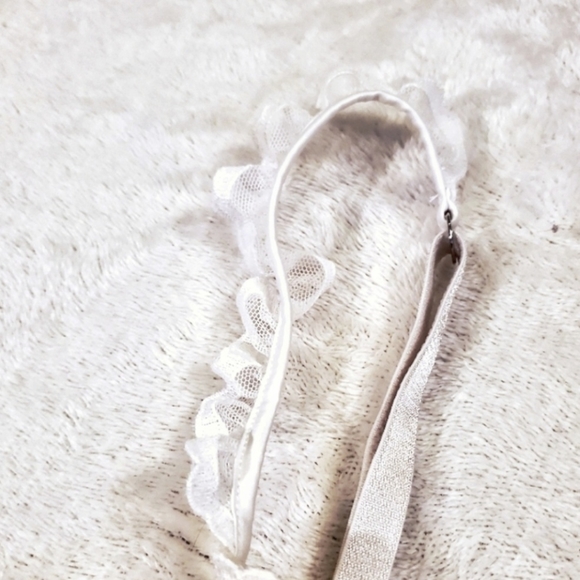 New Victoria's Secret Designer Collection  Lace Demi Bra 32D - Picture 6 of 7